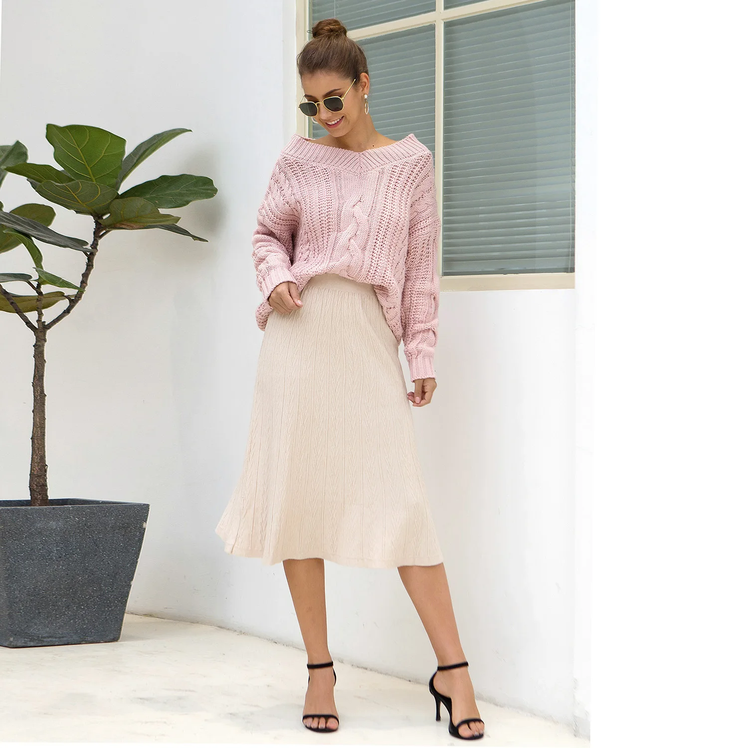Casual Autumn Winter Women Skirt Ladies Simple Elastic Knitted Skirt Plain Color Cotton A-line Sweater Skirt 2019 Rokjes Dames
Casual Autumn Winter Women Skirt Ladies Simple Elastic Knitted Skirt Plain Color Cotton A-line Sweater Skirt 2019 Rokjes Dames