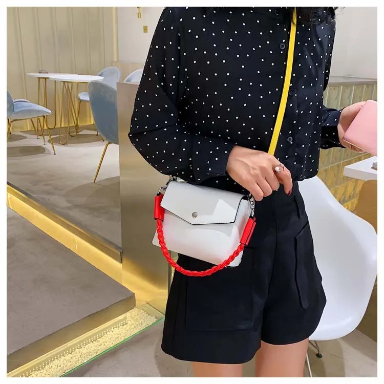 JIULIN 2019 the new model is simple and retro small square bag hemp braids handheld single shoulder slanted female bag
JIULIN 2019 the new model is simple and retro small square bag hemp braids handheld single shoulder slanted female bag