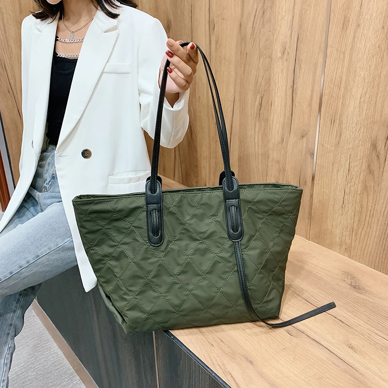 Casual Nylon Large Capacity Shopping Shoulder Bag Diamond Lattice Designer Hand Bags For Women 2020 Solid Color Ladies Tote Bags
Casual Nylon Large Capacity Shopping Shoulder Bag Diamond Lattice Designer Hand Bags For Women 2020 Solid Color Ladies Tote Bags