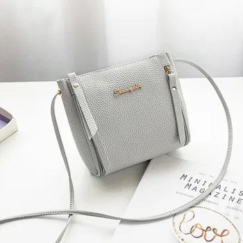 Leather Crossbody Bags For Women 2020 Zipper Small Luxury Quality Shoulder Messenger Bag Female Travel Chain Handbags And Purses 
Leather Crossbody Bags For Women 2020 Zipper Small Luxury Quality Shoulder Messenger Bag Female Travel Chain Handbags And Purses