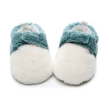 Baby Shoes Coral Fleece Newborn Baby Patchwork Shoes Soft Soled Non-slip \Crib Warm First Walker 
Baby Shoes Coral Fleece Newborn Baby Patchwork Shoes Soft Soled Non-slip \Crib Warm First Walker