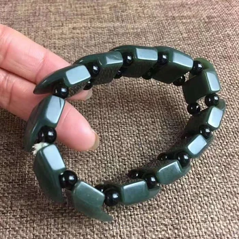 Natural Hetian jade jade dragon scale Bracelet
Natural Hetian jade jade dragon scale Bracelet
