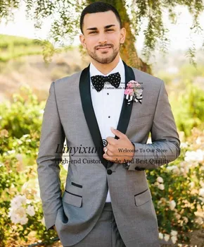Classic Designe Grey Men Wedding Tuxedos Black Lapel Groom Tuxedos Popular Jacket Blazer Men Business Dinner/Darty Suit 
Classic Designe Grey Men Wedding Tuxedos Black Lapel Groom Tuxedos Popular Jacket Blazer Men Business Dinner/Darty Suit