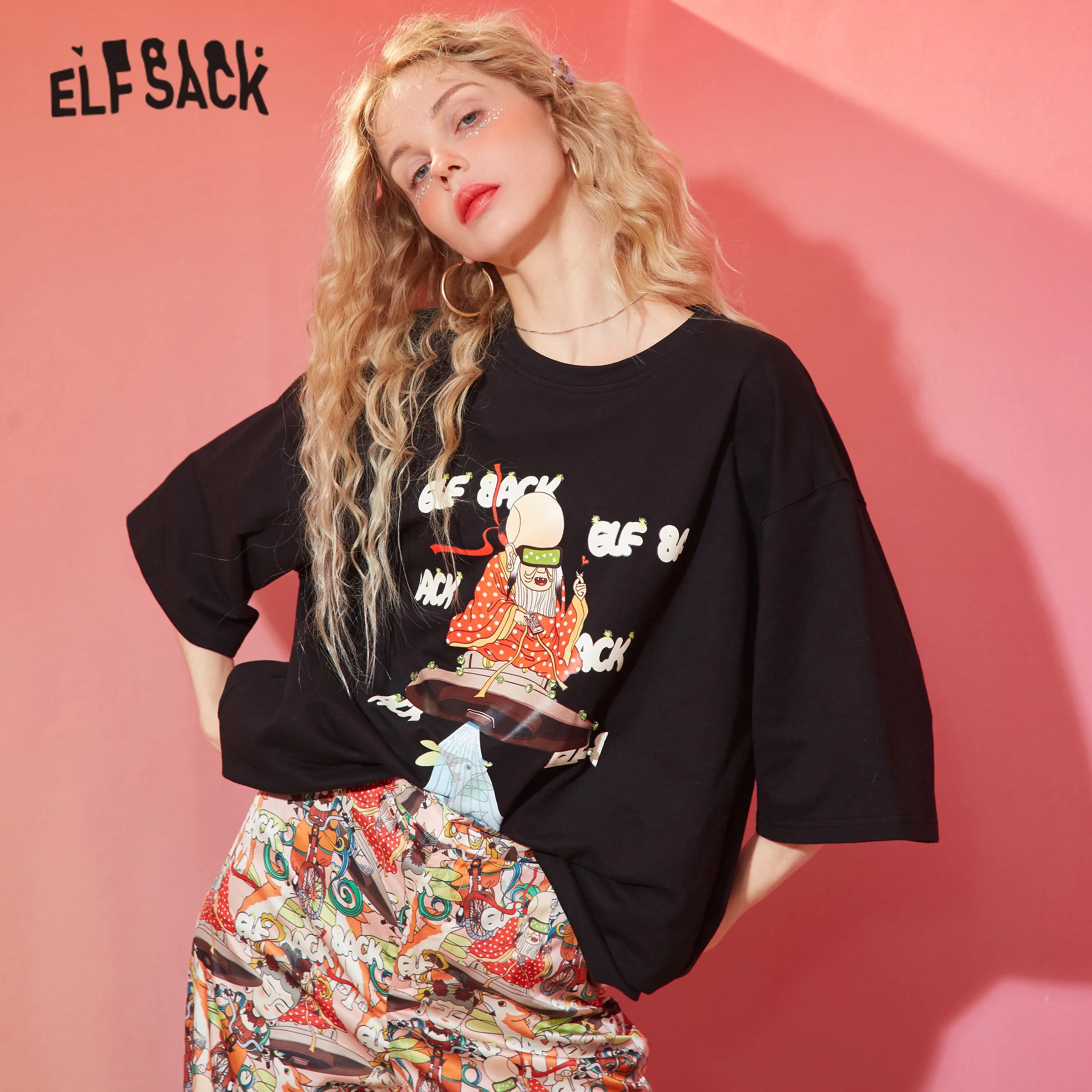 ELFSACK Black Graphic Print Loose Casual Women T Shirts 2020 Spring Bright Beaded Short Sleeve Korean Style Ladies Daily Tees
ELFSACK Black Graphic Print Loose Casual Women T Shirts 2020 Spring Bright Beaded Short Sleeve Korean Style Ladies Daily Tees