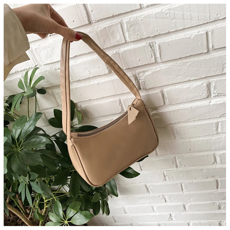 2020 fashion Retro Totes Bags For Women Trendy Vintage Handbag Small Subaxillary Bags Casual Retro Mini Shoulder Bag for female
2020 fashion Retro Totes Bags For Women Trendy Vintage Handbag Small Subaxillary Bags Casual Retro Mini Shoulder Bag for female