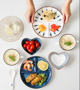 Creative Japanese-style hand-painted ceramic plate grid plate peach heart bowl small stew pot household dish bowl soup pot fruit
Creative Japanese-style hand-painted ceramic plate grid plate peach heart bowl small stew pot household dish bowl soup pot fruit
