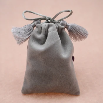 Custom Logo Velvet Storage Bag Lipstick / Cosmetics / Jewelry / Necklace / Eyelashes / tassel plush plush fabric drawstring bag
Custom Logo Velvet Storage Bag Lipstick / Cosmetics / Jewelry / Necklace / Eyelashes / tassel plush plush fabric drawstring bag