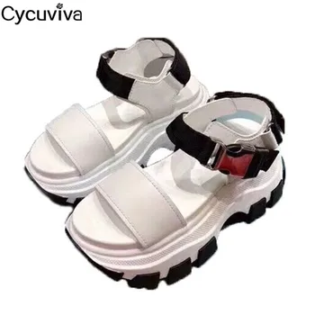 Genuine Leather Thick Sole Casual Sandals Women Open Toe Platform Gladiator Sandals Hook Summer Fashion White Black Shoes Woman 
Genuine Leather Thick Sole Casual Sandals Women Open Toe Platform Gladiator Sandals Hook Summer Fashion White Black Shoes Woman