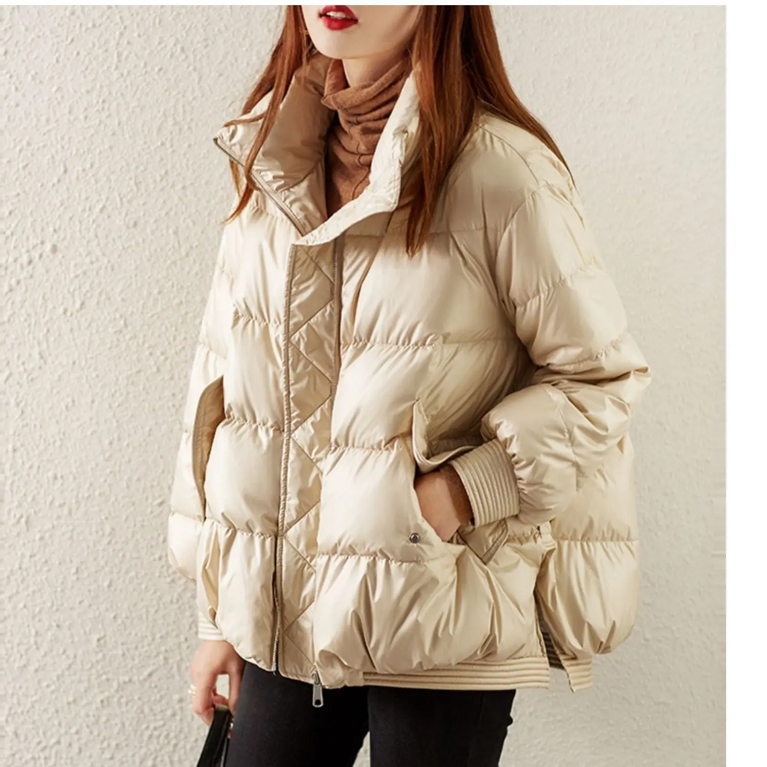 Outerwear Winter Large size Women's Down Jacket 2021 New Solid color Loose Short White duck down Women's Down Jacket
Outerwear Winter Large size Women's Down Jacket 2021 New Solid color Loose Short White duck down Women's Down Jacket