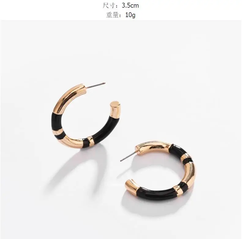 ZWPOM Personalized Two-Tone C-shape Hoop Earrings Copper Alloy Geometric SemCircle Hoop Earrings for Woman NEW Arrive
ZWPOM Personalized Two-Tone C-shape Hoop Earrings Copper Alloy Geometric SemCircle Hoop Earrings for Woman NEW Arrive