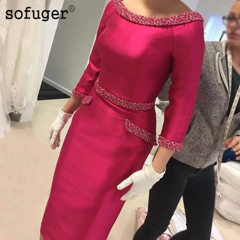 Fuschia Satin Sheath knee Length Mother of Bride Dress Three Quarter Sleeves Beading Woman Formal Wedding Party Gown
Fuschia Satin Sheath knee Length Mother of Bride Dress Three Quarter Sleeves Beading Woman Formal Wedding Party Gown