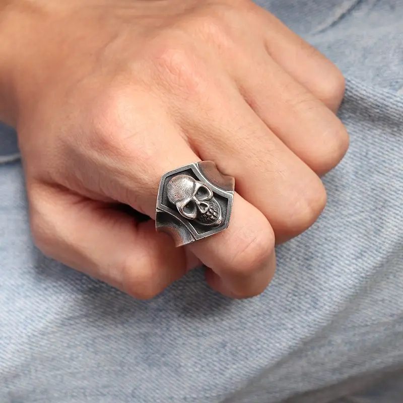 High Quality Retro S925 Sterling Silver Smiling Face Skull Ringfor men 2019 new style fashion thai silver skeleton Ring Jewelry
High Quality Retro S925 Sterling Silver Smiling Face Skull Ringfor men 2019 new style fashion thai silver skeleton Ring Jewelry