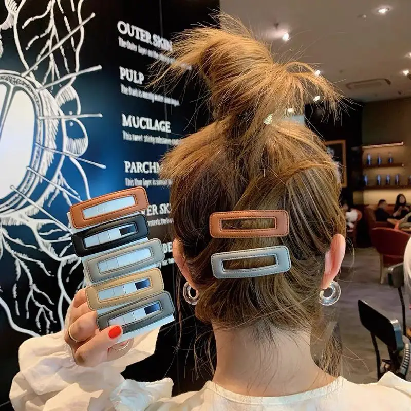1pcs Snap Hair Clip Non-Slip Simple Hollow Rectangle Hair Clip Solid Color Hair Pin For Women Girls Headwear Hair Accessories
1pcs Snap Hair Clip Non-Slip Simple Hollow Rectangle Hair Clip Solid Color Hair Pin For Women Girls Headwear Hair Accessories