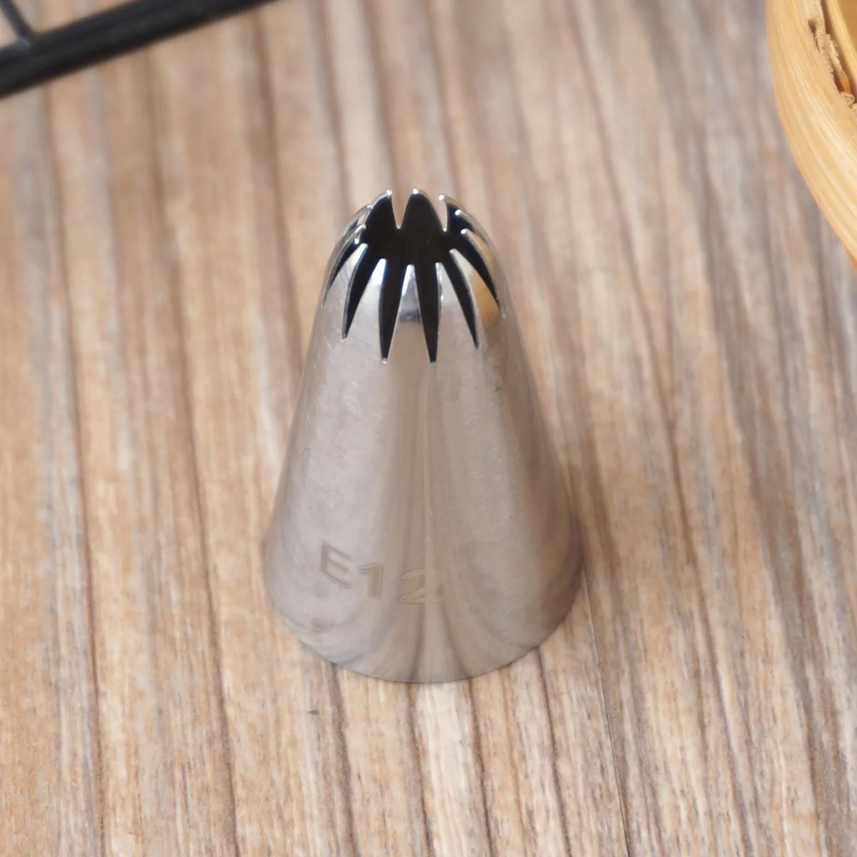 #E12 Close Star Piping Nozzle Cake Cream Decoration Stainless Steel Icing Tips Cupcake Pastry Tools 12 Teeth
#E12 Close Star Piping Nozzle Cake Cream Decoration Stainless Steel Icing Tips Cupcake Pastry Tools 12 Teeth
