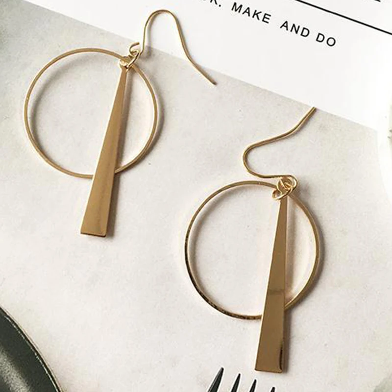 Fashion simple gold color Silver retro long geometric circle earrings for women Trendy big hollow drop earrings jewelry
Fashion simple gold color Silver retro long geometric circle earrings for women Trendy big hollow drop earrings jewelry