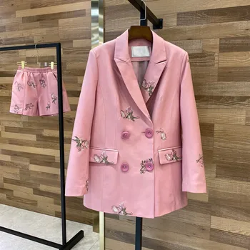 Woman Coats Natural 100% Sheepskin Leather Fashion Female Jackets Real Leather Sheepskin Embroidery Ladies Coats 
Woman Coats Natural 100% Sheepskin Leather Fashion Female Jackets Real Leather Sheepskin Embroidery Ladies Coats