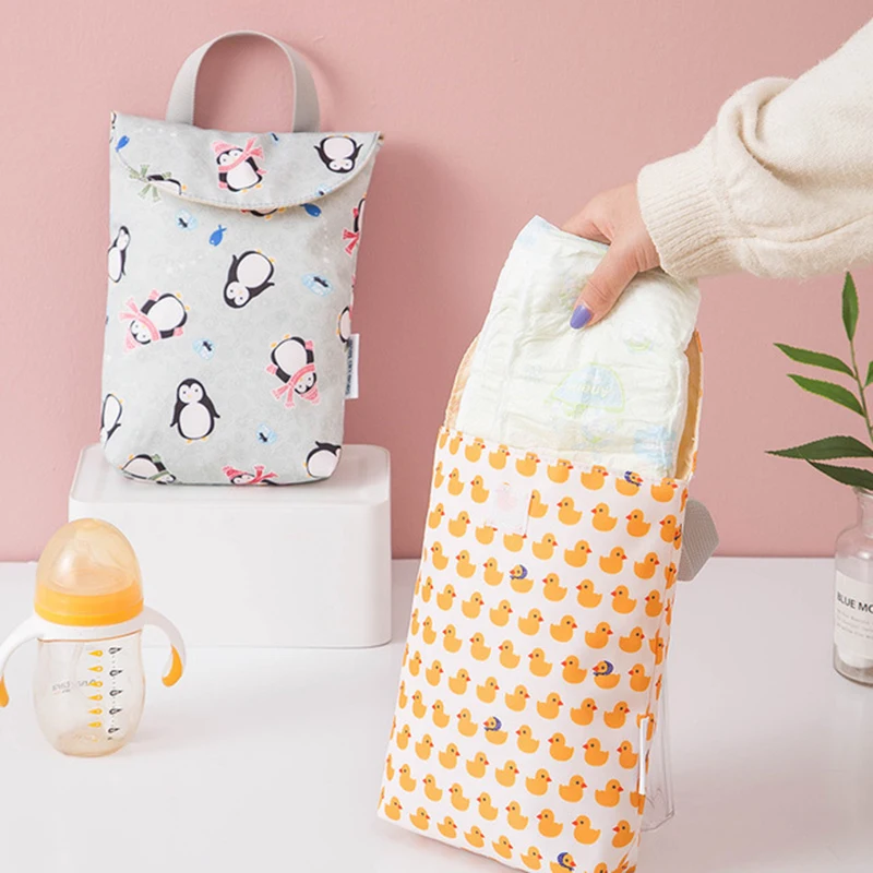 Baby Diaper Storage Bag Creative Portable Polyester Waterproof Portable Urine-proof Wet Storage Bag Cartoon Cosmetic Storage Bag
Baby Diaper Storage Bag Creative Portable Polyester Waterproof Portable Urine-proof Wet Storage Bag Cartoon Cosmetic Storage Bag