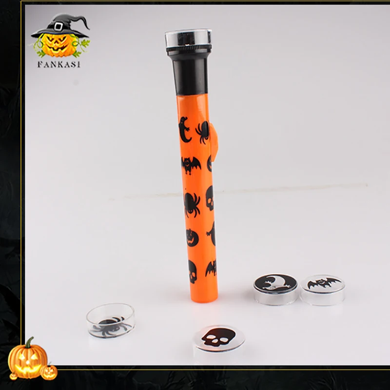 Halloween Pumpkin Projection Lamp Mini Flashlight ProjectorSkull/Pumpkin/Spider/Bat/Ghost 5 Patterns Projection Light
Halloween Pumpkin Projection Lamp Mini Flashlight ProjectorSkull/Pumpkin/Spider/Bat/Ghost 5 Patterns Projection Light