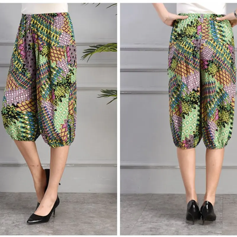 Summer new women's cotton silk cropped trousers bloomers middle-aged and elderly mothers wear printed elastic casual pants
Summer new women's cotton silk cropped trousers bloomers middle-aged and elderly mothers wear printed elastic casual pants