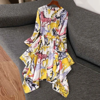Designer Women Summer 2020 Floral Print Long Sleeve Cotton Dress Holiday Irregular Dresses Female Vestidos Robe
Designer Women Summer 2020 Floral Print Long Sleeve Cotton Dress Holiday Irregular Dresses Female Vestidos Robe