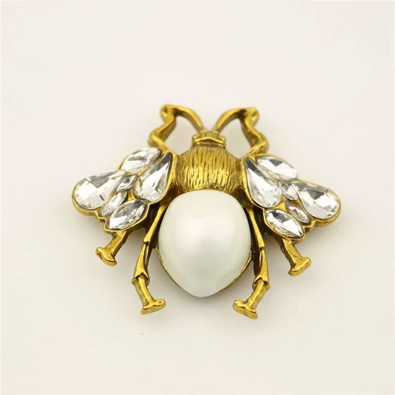 Luggage Hardware Accessories Ancient Gold with Diamonds Bees Decorative Buckle DIY Clothing Shoulder Bag Decorative Metal Parts
Luggage Hardware Accessories Ancient Gold with Diamonds Bees Decorative Buckle DIY Clothing Shoulder Bag Decorative Metal Parts