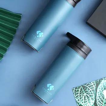 INS Double Layer Shatter-resistant Glass Cup Customizable Gift Cup with Suckers bu dao bei with Rope Handle Portable Travel Mug 
INS Double Layer Shatter-resistant Glass Cup Customizable Gift Cup with Suckers bu dao bei with Rope Handle Portable Travel Mug