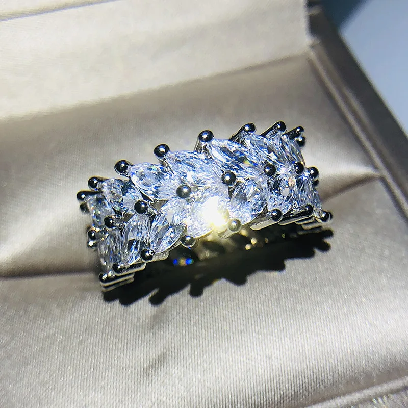 RongXing Double Row Crystal Zircon Engagement Promise Rings For Women 925 Silver Filled White CZ Stone Wedding Ring Luxury Gifts
RongXing Double Row Crystal Zircon Engagement Promise Rings For Women 925 Silver Filled White CZ Stone Wedding Ring Luxury Gifts