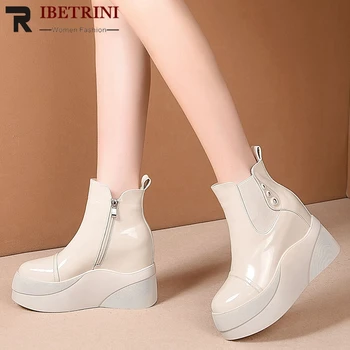 RIBETRINI Brand New Chic Patent Leather Thick Platform Inside High Heels Ankle Boots Stylish Winter Shoes Boots Women
RIBETRINI Brand New Chic Patent Leather Thick Platform Inside High Heels Ankle Boots Stylish Winter Shoes Boots Women