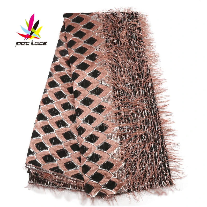 brocade lace with feather african fabric net with silver lurex cheap feather material for african women 2019 tulle XZ2918B
brocade lace with feather african fabric net with silver lurex cheap feather material for african women 2019 tulle XZ2918B