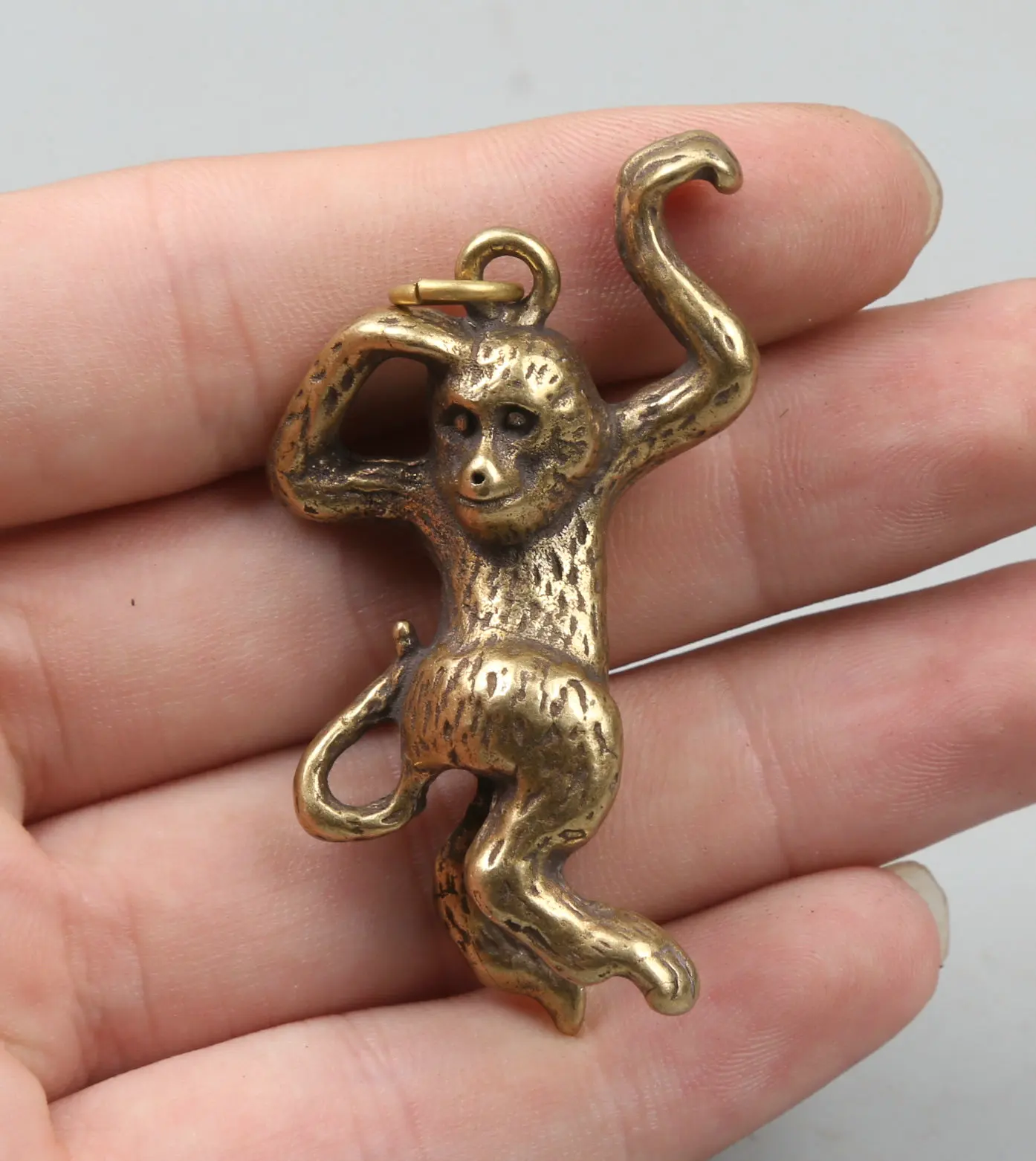 55MM/2.2" Collection Curio Rare Chinese Small Bronze Exquisite Lovable Animal 12 Zodiac Year Monkey Pendant Statue Statuary 27g
55MM/2.2" Collection Curio Rare Chinese Small Bronze Exquisite Lovable Animal 12 Zodiac Year Monkey Pendant Statue Statuary 27g
