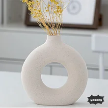 White Donut Vase Ceramic Vase for Pampas Grass Living Room Dried Flower Vase Room Decoration Modern Home Decor Matte Round Vase
White Donut Vase Ceramic Vase for Pampas Grass Living Room Dried Flower Vase Room Decoration Modern Home Decor Matte Round Vase