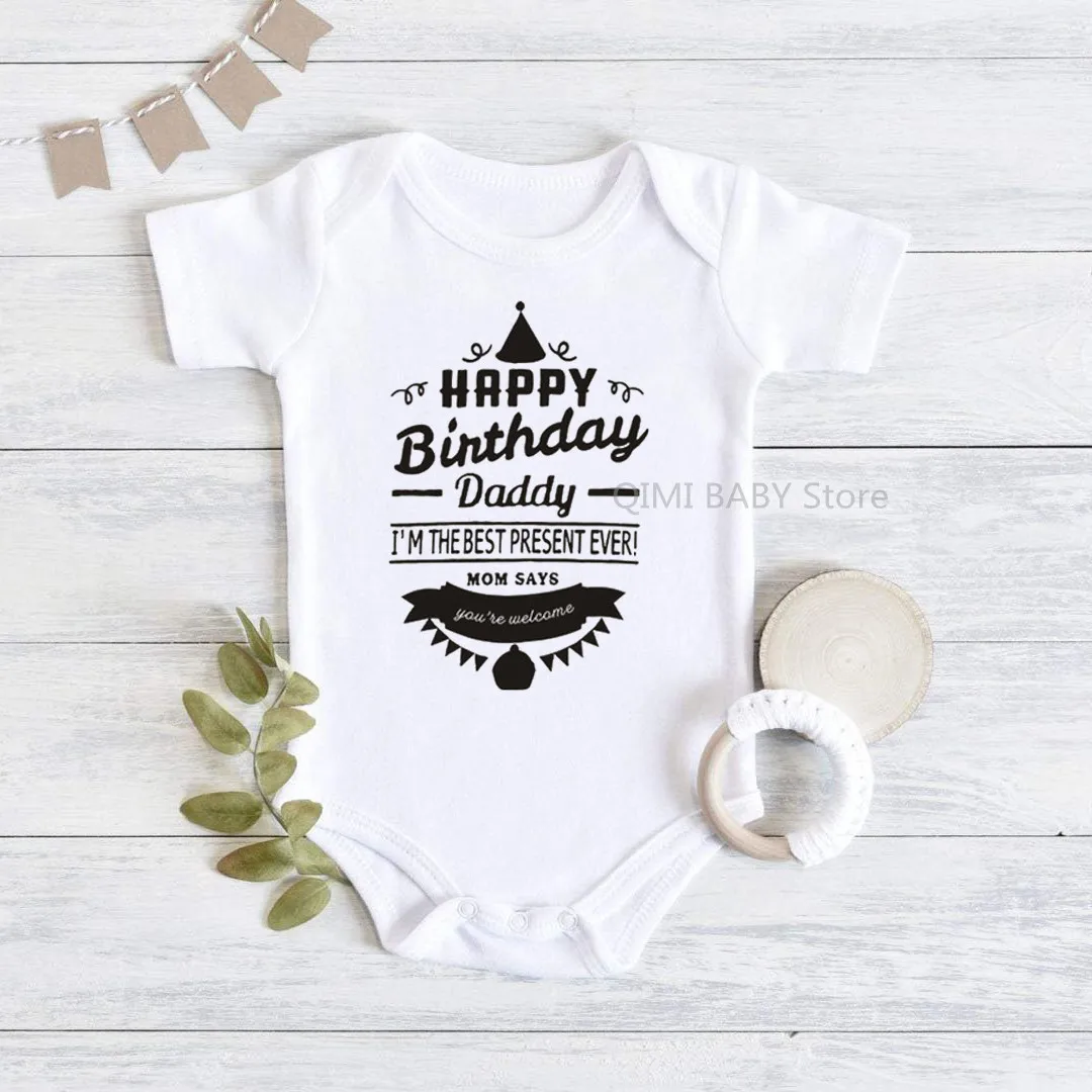 2021 Happy Birthday Daddy Printed Baby Rompers Cotton Infant Body Short Sleeve Clothing Baby Jumpsuit Baby Boy Girl Clothes
2021 Happy Birthday Daddy Printed Baby Rompers Cotton Infant Body Short Sleeve Clothing Baby Jumpsuit Baby Boy Girl Clothes