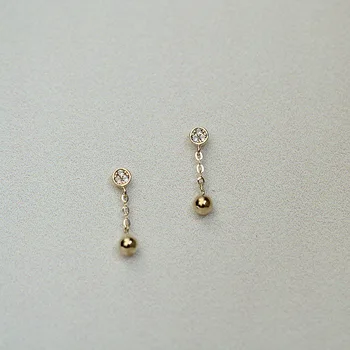 CMajor 9K Gold Fine Jewelry Cubic Zircon Fashion Temperament Elegant Delicate Classic Chic Simple Drop Earrings for Girl Women
CMajor 9K Gold Fine Jewelry Cubic Zircon Fashion Temperament Elegant Delicate Classic Chic Simple Drop Earrings for Girl Women