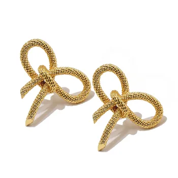 Brand earrings are exquisite, simple and elegant, girly heart-shaped bows, top quality, gifts for lovers 2020 new hot
Brand earrings are exquisite, simple and elegant, girly heart-shaped bows, top quality, gifts for lovers 2020 new hot