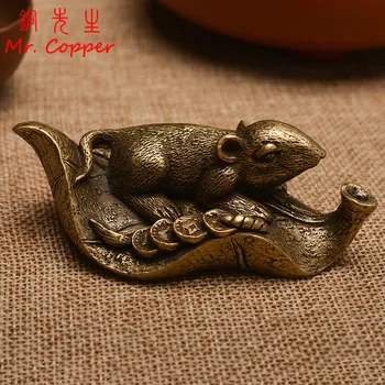 Vintage Copper Metal Craft Lucky Money Coin Rat Feng Shui Ornaments Bronze Moose Statue Figurines Paperweight Desk Decorations
Vintage Copper Metal Craft Lucky Money Coin Rat Feng Shui Ornaments Bronze Moose Statue Figurines Paperweight Desk Decorations