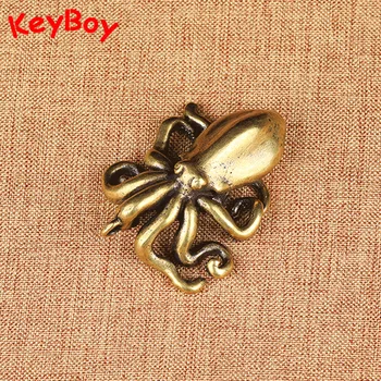 Solid Copper Octopus Figurines Pendants for Keychain Decorations Vintage Brass Sea Animal Heavy Key Chain Ring Hanging Keyring
Solid Copper Octopus Figurines Pendants for Keychain Decorations Vintage Brass Sea Animal Heavy Key Chain Ring Hanging Keyring