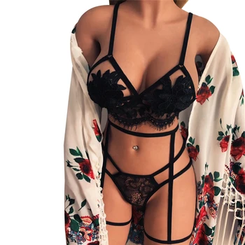 2 Pcs Women Sexy Lingerie Set, Adjustable Spaghetti Strap Flower Embroidery Bra + Thong Ladies Sexy Lingerie Embroidery Suit
2 Pcs Women Sexy Lingerie Set, Adjustable Spaghetti Strap Flower Embroidery Bra + Thong Ladies Sexy Lingerie Embroidery Suit