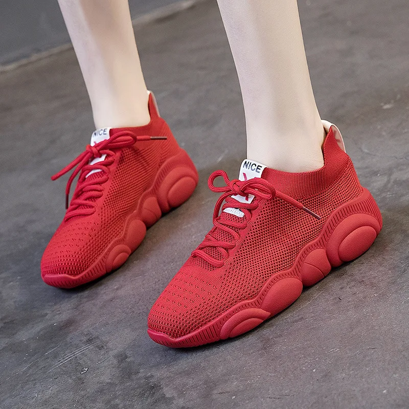 Женские кроссовки на массивной платформе, летняя дышащая обувь для бега, женская обувь для тенниса, новая спортивная обувь, белые осенние
Женские кроссовки на массивной платформе, летняя дышащая обувь для бега, женская обувь для тенниса, новая спортивная обувь, белые осенние