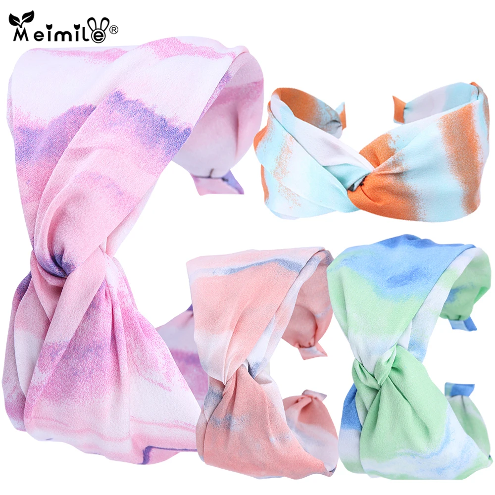 Fashion women's girls autumn and winter letter printing headscarf retro cross scarf bandages headband hair accessories hair band
Fashion women's girls autumn and winter letter printing headscarf retro cross scarf bandages headband hair accessories hair band
