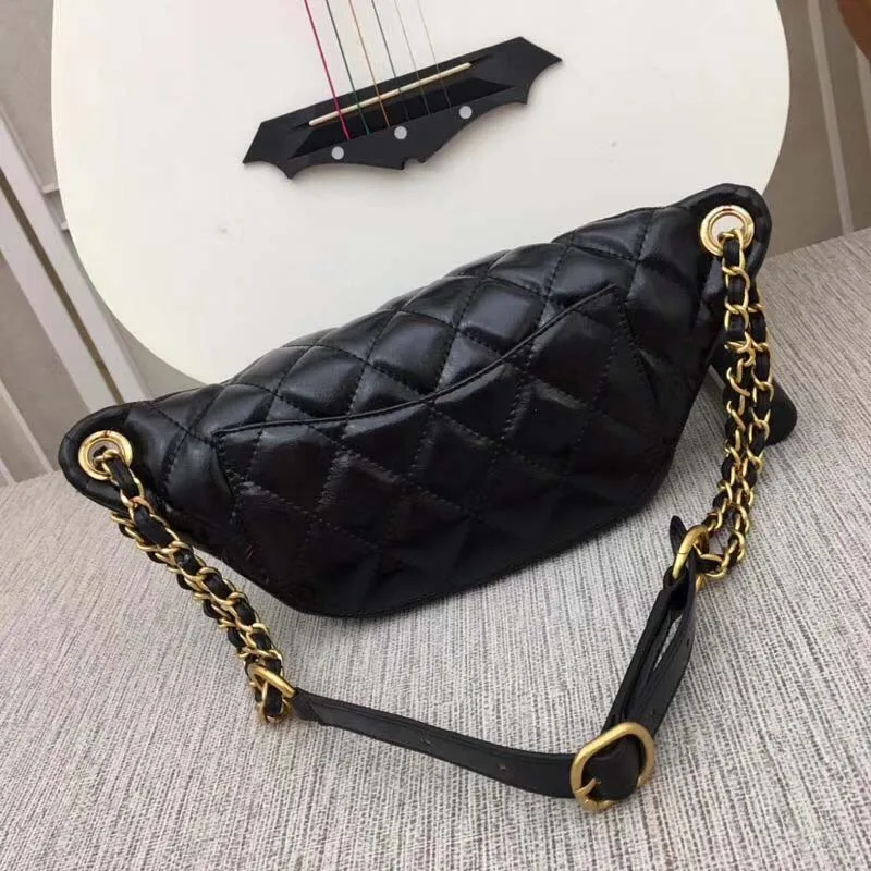 The new 2019 leather Fanny pack for women's luxury and high-end women's bags are tailored for fashion women
The new 2019 leather Fanny pack for women's luxury and high-end women's bags are tailored for fashion women