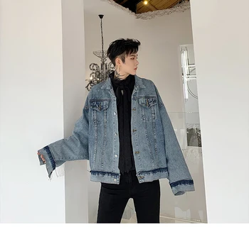 Streetwear Hip Hop Jean Jackets Men Bat Sleeve Tassel Loose Casual Short Denim Coat Male Women Vintage Fashion Cowboy Outerwear
Streetwear Hip Hop Jean Jackets Men Bat Sleeve Tassel Loose Casual Short Denim Coat Male Women Vintage Fashion Cowboy Outerwear