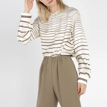 2019 autumn new hit the color Striped Round Neck Long Sleeve 100% silk Shirt
2019 autumn new hit the color Striped Round Neck Long Sleeve 100% silk Shirt