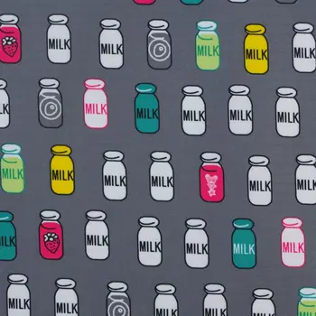 1 yard Polyester/PVC coated Waterproof Fabric for bag, Milk bottles on grey background (width=140cm)
1 yard Polyester/PVC coated Waterproof Fabric for bag, Milk bottles on grey background (width=140cm)