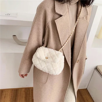 Fashion Plush Chain Women Shoulder Bags Designer Candy Female Crossbody Bags Luxury Fur Crossbody Bag Small Flap Lady Purse 2020
Fashion Plush Chain Women Shoulder Bags Designer Candy Female Crossbody Bags Luxury Fur Crossbody Bag Small Flap Lady Purse 2020
