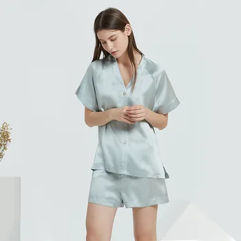 New Style Real Silk Pajamas 100% Mulberry Silk Comfortable Home Wear V-neck Short Sleeve Shorts Pajamas Suit
New Style Real Silk Pajamas 100% Mulberry Silk Comfortable Home Wear V-neck Short Sleeve Shorts Pajamas Suit