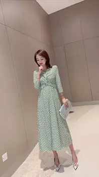 Early autumn of 2020 the new digital printing design of cultivate one's morality show thin dress
Early autumn of 2020 the new digital printing design of cultivate one's morality show thin dress