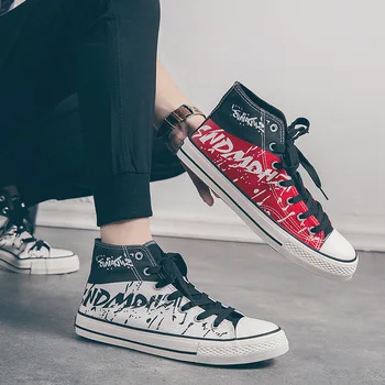 2020 High-top Canvas Men's Shoes Letters Graffiti Color Matching Casual Wild Students Breathable Black Shoes 
2020 High-top Canvas Men's Shoes Letters Graffiti Color Matching Casual Wild Students Breathable Black Shoes