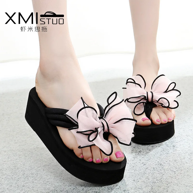 Slipper Women's Summer Korean-style Bow Slanted Heel Sandals Angle Flip-flops High-Heel WOMEN'S Slippers Thick Bottomed Slipper
Slipper Women's Summer Korean-style Bow Slanted Heel Sandals Angle Flip-flops High-Heel WOMEN'S Slippers Thick Bottomed Slipper