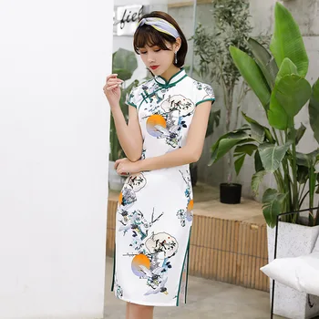 Plus Size New Style Rayon Girl Summer Daily Cheongsam Dress Print Flower Elegant Slim Evening Gowns Vintage Short Sleeve Qipao
Plus Size New Style Rayon Girl Summer Daily Cheongsam Dress Print Flower Elegant Slim Evening Gowns Vintage Short Sleeve Qipao