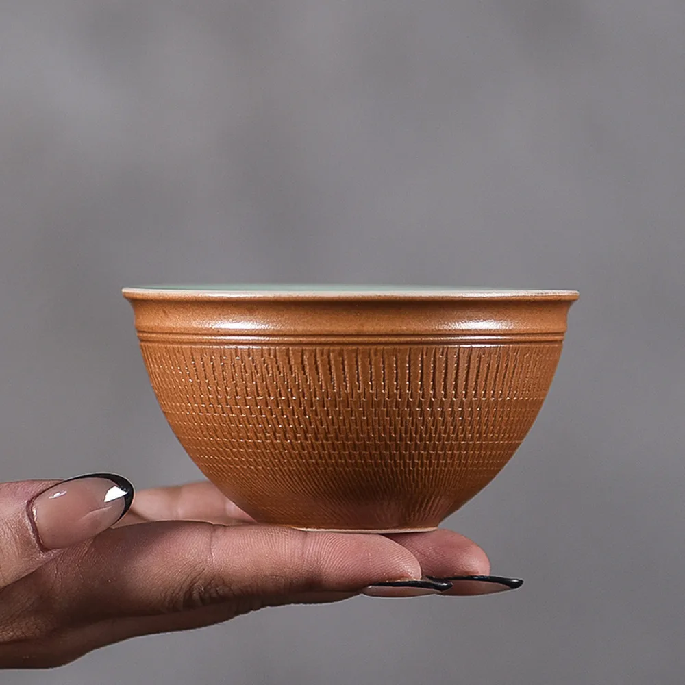 

Chinese Kung Fu Teacup 1PC Flat Cup 5oz Ceramic Cups of Tea Handmade Celadons Porcelain Drinkware Decor Auspicious Cloud Pattern
